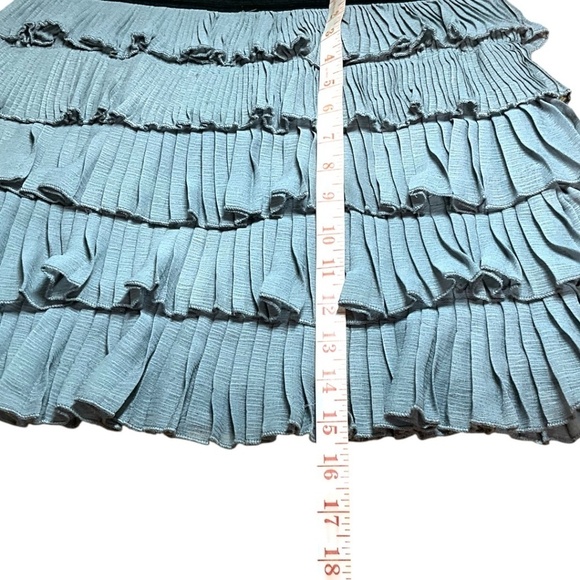 URBAN OUTFITTERS Kimchi Blue Grey Tiered Mini Skirt Pull On Elastic Waist Sz M - Picture 7 of 9